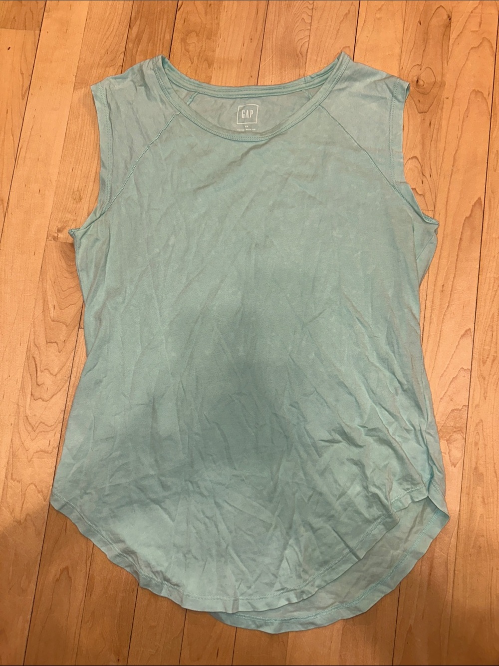 GAP Aqua Scoop Neck Sleeveless Tank